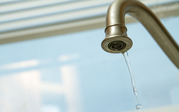 HOW TO FIX A LEAKY KITCHEN FAUCET!